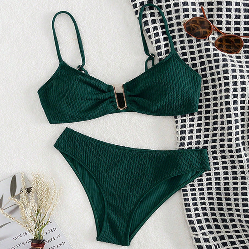 Dame High-Waist Bikini med elegant ringdetalje og raffineret tekstur Skovae