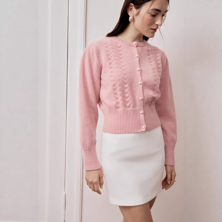 Kvinders cardigan med fint blonder mønster og elegante knapper Stilla