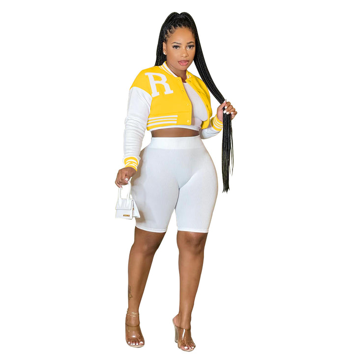 Dame Sporty sæt bestående af cropped jakke og tætsiddende cykelshorts med elastisk talje Stilla