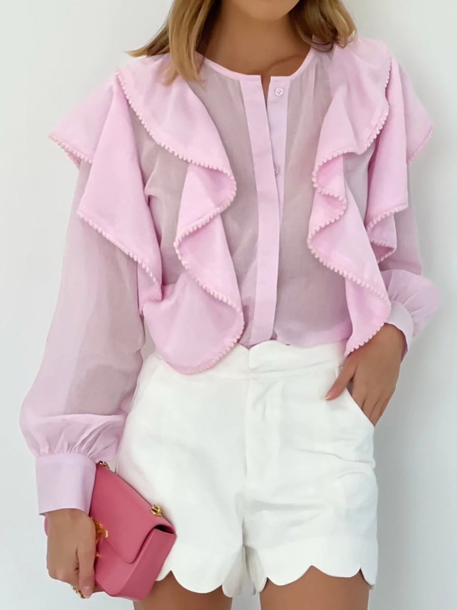 Damebluse med voluminøse flæser og elegant ståkrave Stilla