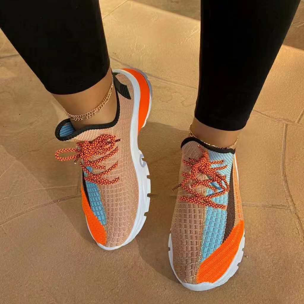 Dame sportsneakers med åndbart overmateriale og dynamisk sål Stilla