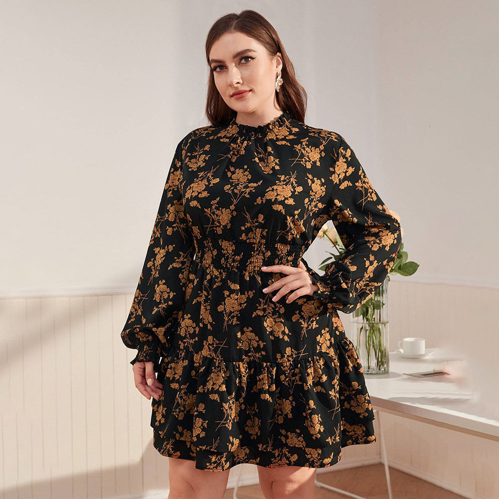 Dame floral mini-kjole med rynket skørt og lange ærmer Stilla