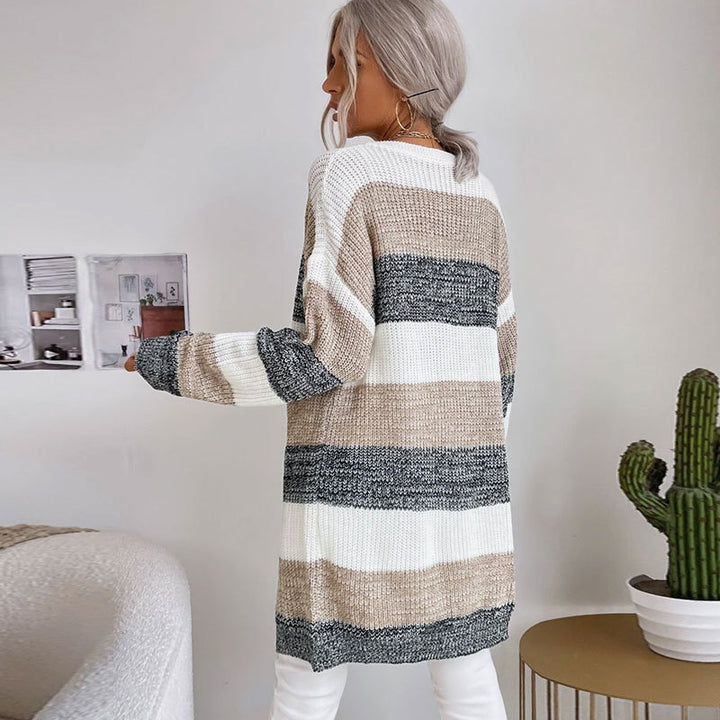 Kvinders strikket cardigan med et afslappet stribet mønster og åben skæring Stilla