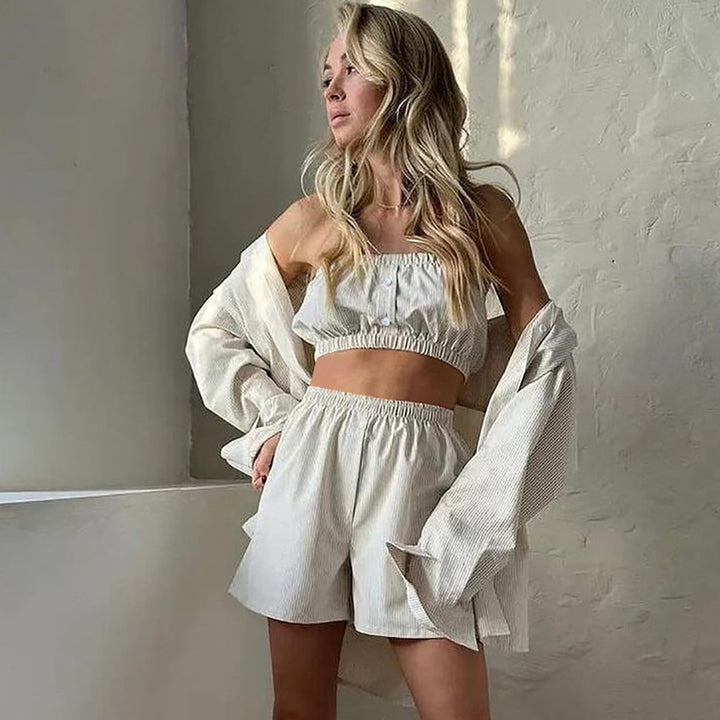 Dame Lounge-sæt med stribet overdel og shorts i let materiale Stilla