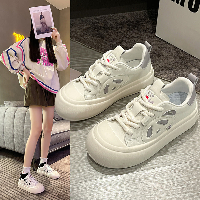 Dame sneakers med moderne design og innovativ sålekonstruktion Stilla