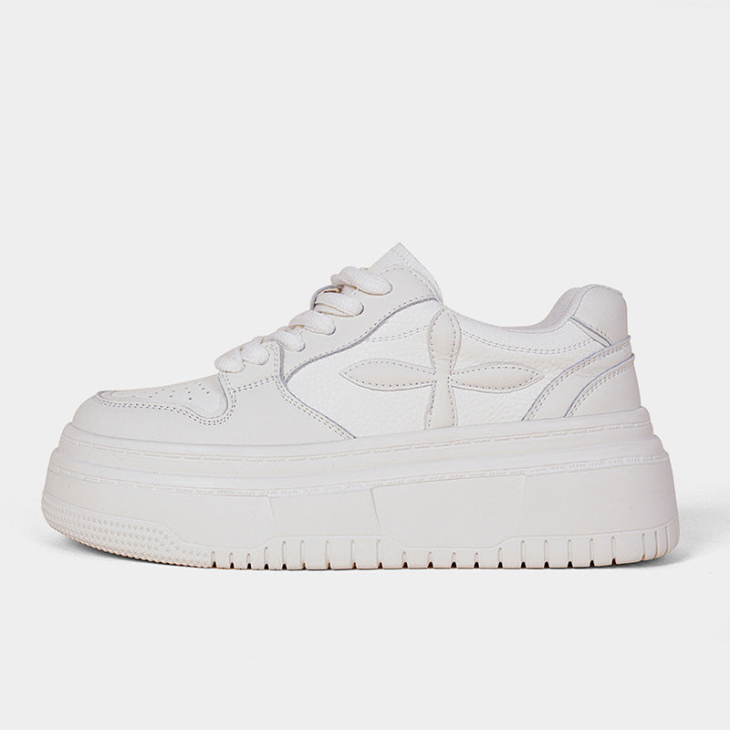 Dame Chunky Sneakers med komfortabel sålekonstruktion og elegante accenter Stilla