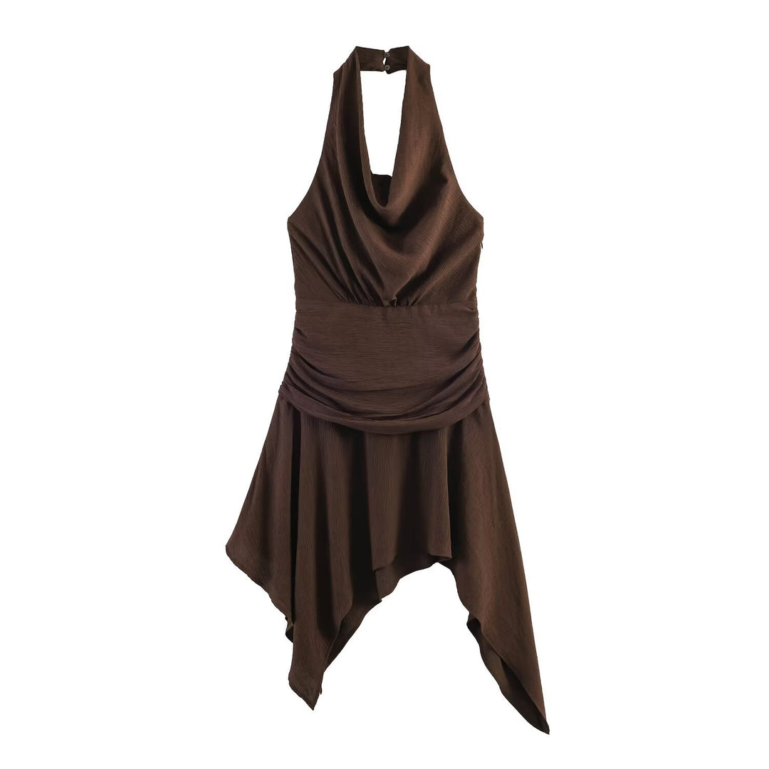 Dame asymmetrisk halterneck kjole med elegant draperingsdesign Skovae