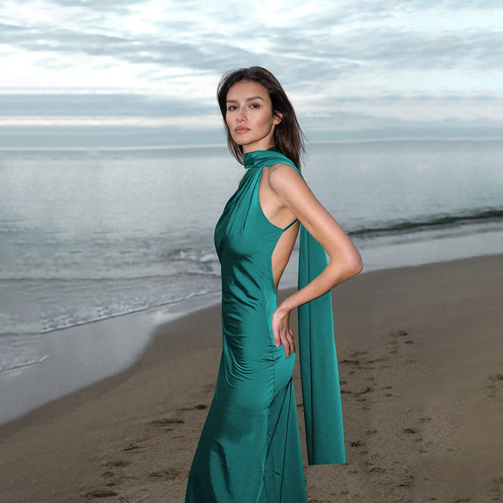 Dame elegant maxi kjole med asymmetrisk halterdesign og silkeagtigt topmateriale