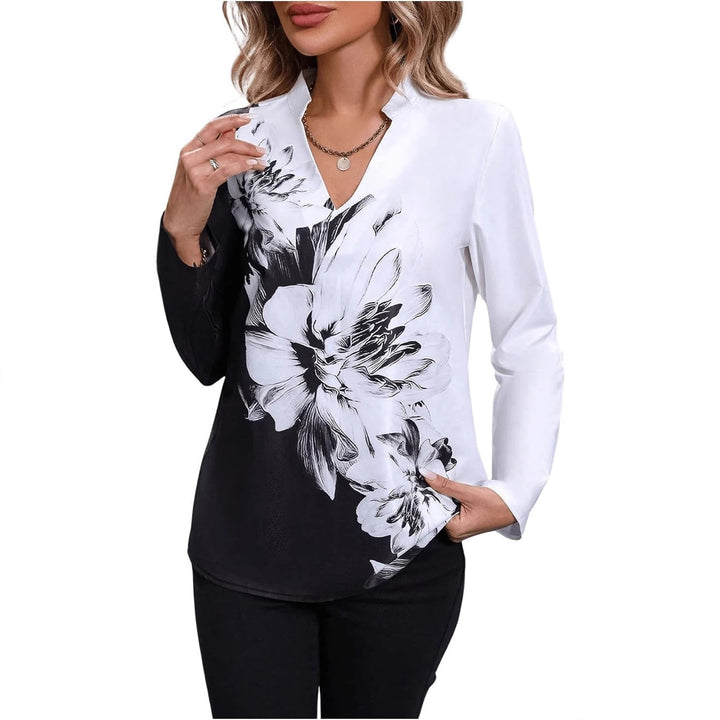 Damebluse med elegant blomsterdesign Stilla