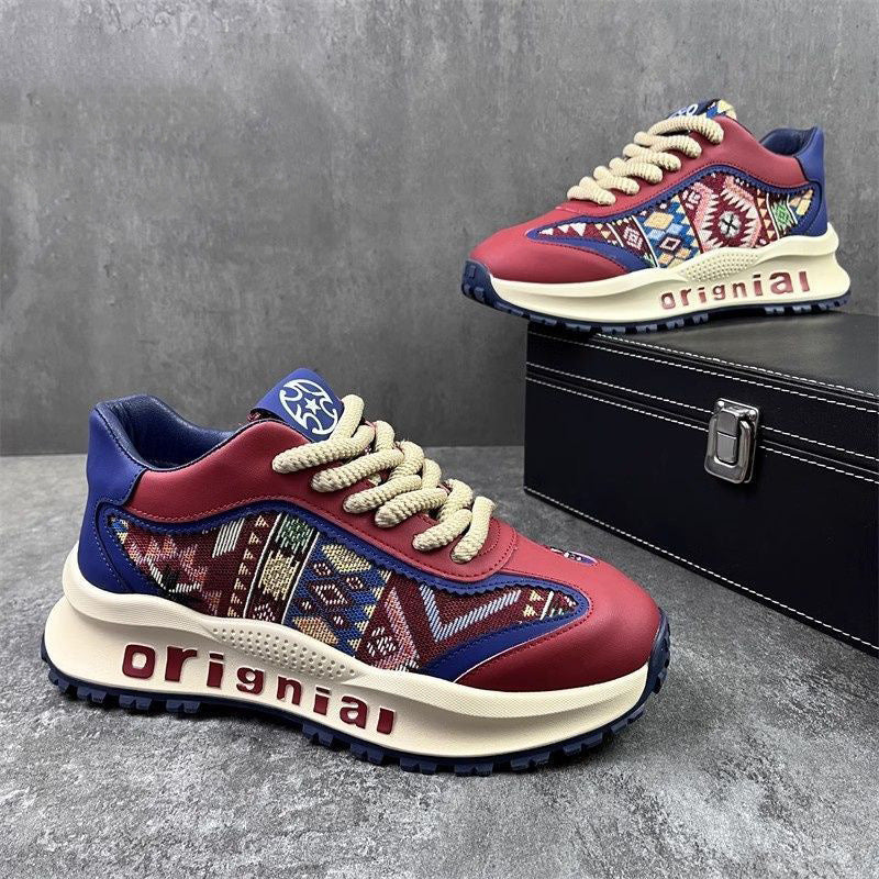 Dame Sportsko med unikt etnisk design Stilla