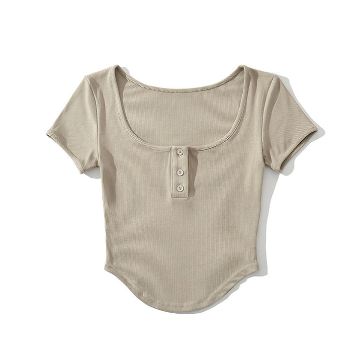 Dame figurtilpasset kortærmet top med dekorative knapdetaljer Stilla