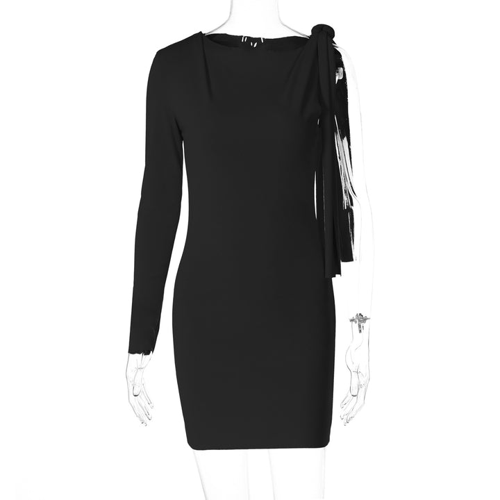Dame Elegant og moderne minikjole med asymmetrisk design Stilla
