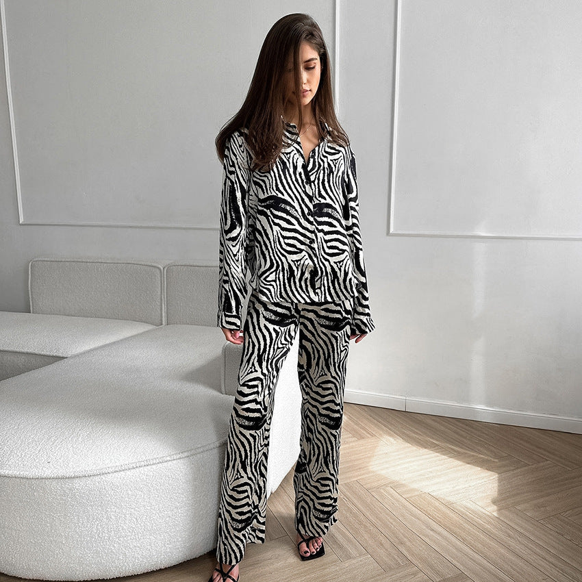 Dame Zebra-Print Lounge-Sæt med løs pasform og elegant snit Stilla