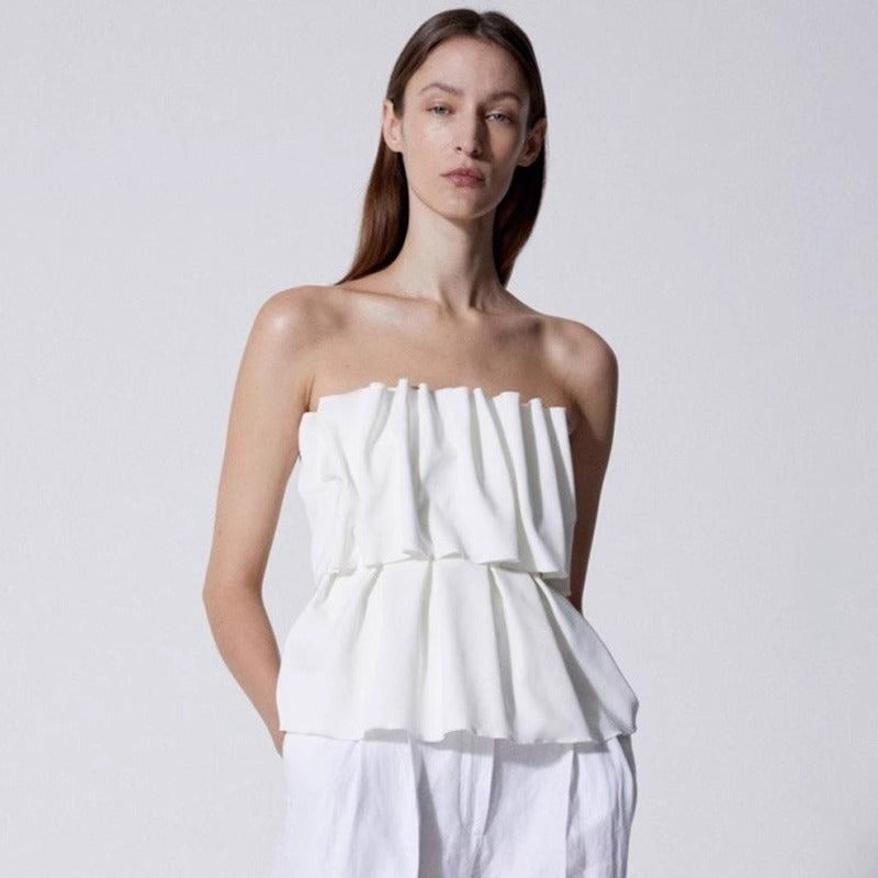 Dame off-shoulder top med voluminøse flæser og flatterende snit Stilla