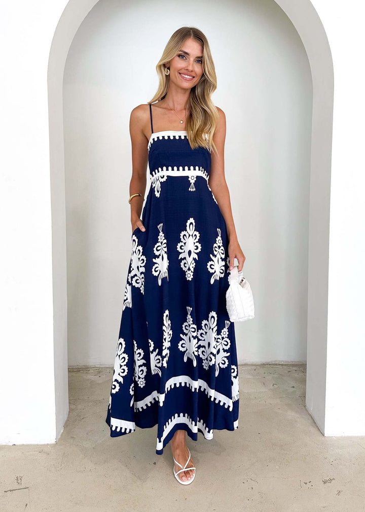Kvindernes sommerkjole med elegant broderi Stilla