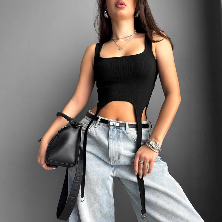 Dame Crop-Top med innovativt snit og unikke binde-detaljer Skovae