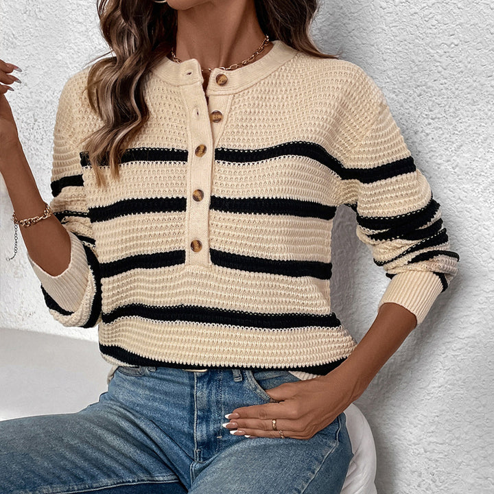 Dame strikpullover med knapliste Stilla