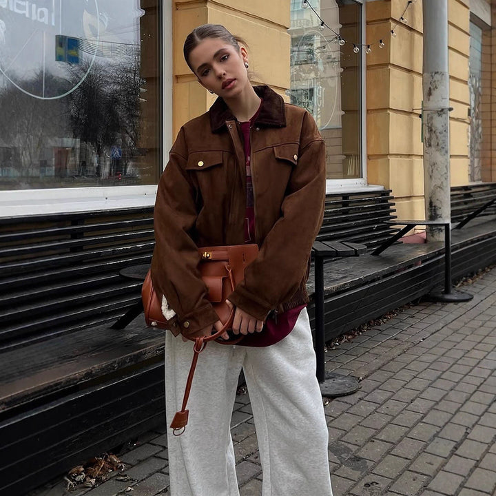 Dame Trendy Suede Jakke med frynsede Detaljer Stilla