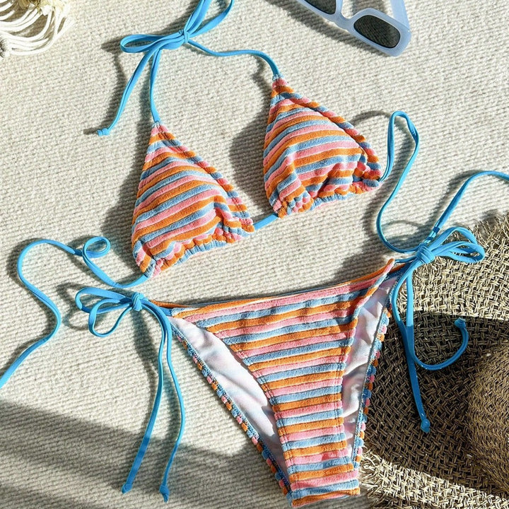 Dame bikini model med legende stribemønster Skovae