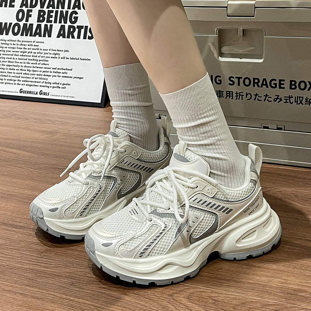Dame Sporty Sneakers med åndbart mesh-overflade og innovativ støddæmpningsteknologi Stilla