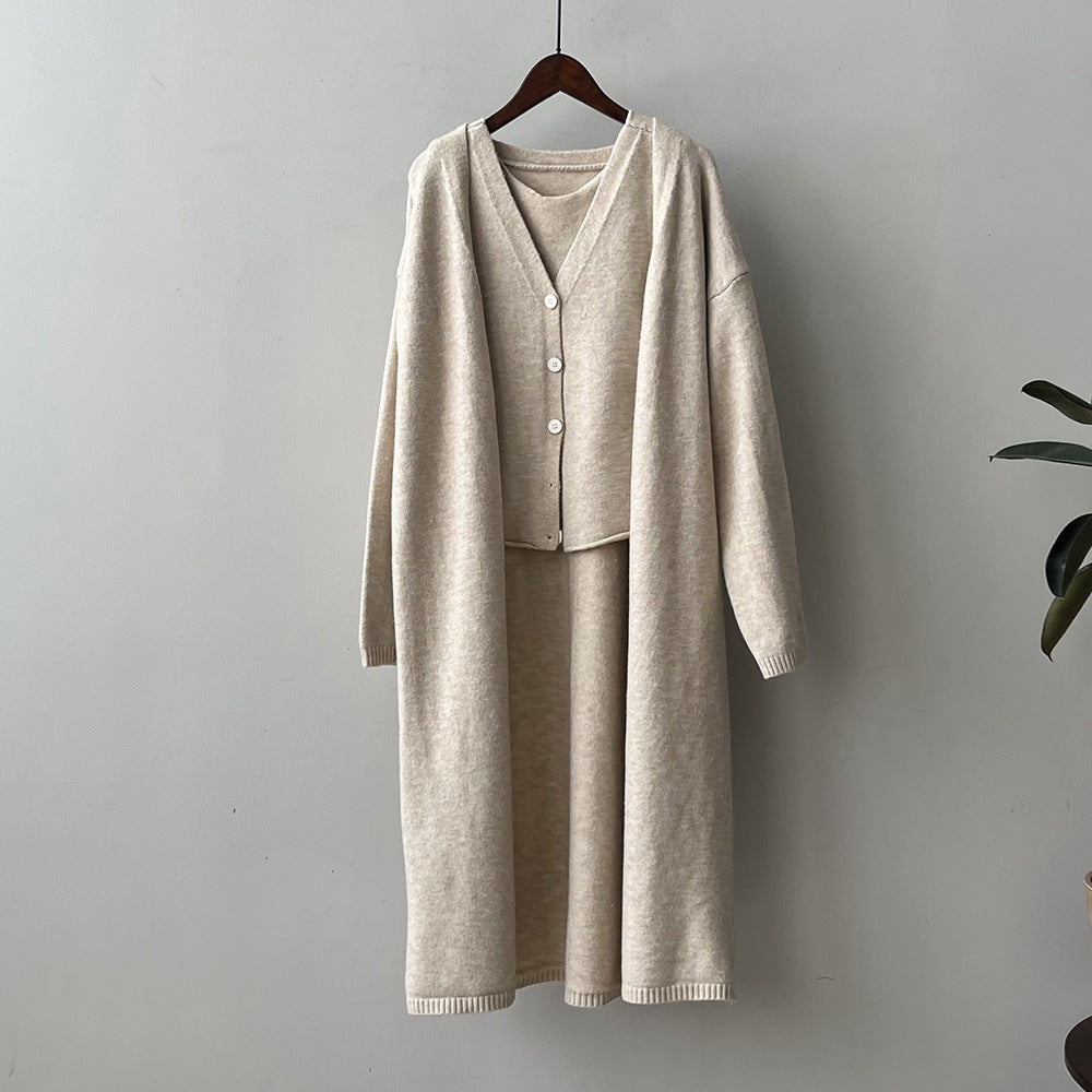 Kvindernes strikket kjole med cardigan og knapstolpe Stilla