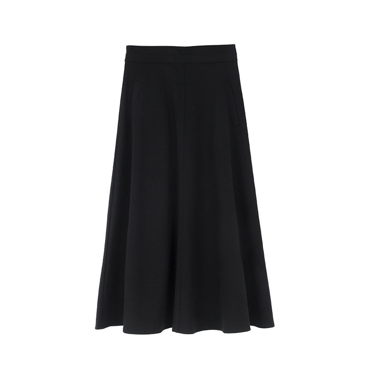 Dame svingende midikjole med elegant og figursyet snit Stilla