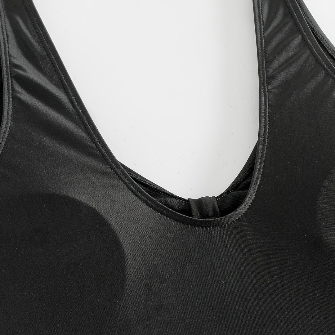 Dame one-piece badedragt med moderne cut-out-design Skovae
