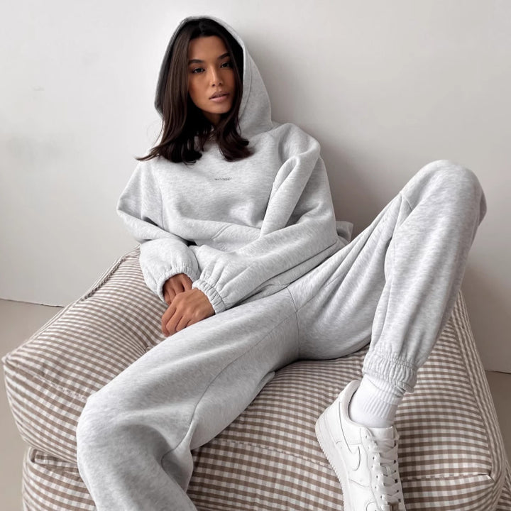 Kvindernes komfortable og stilfulde sweater med elastisk talje Skovae