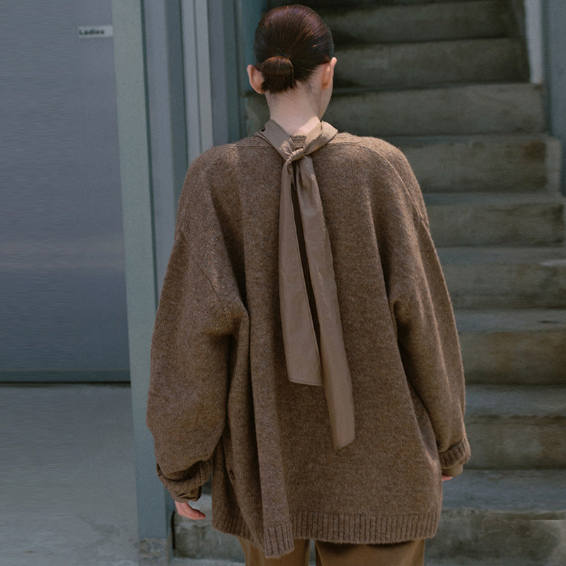 Dame Komfortabel Strikpullover med Wrap-design og elegante detaljer Stilla