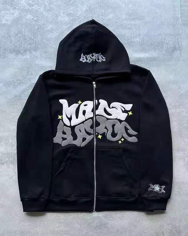Kvindernes sporty hoodie jakke i urban graffiti stil Skovae