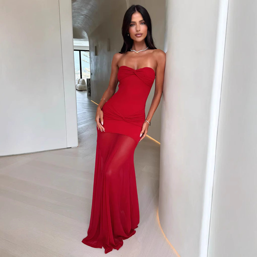 Damer Elegant aftenkjole med off-shoulder design og tætsiddende snit Skovae