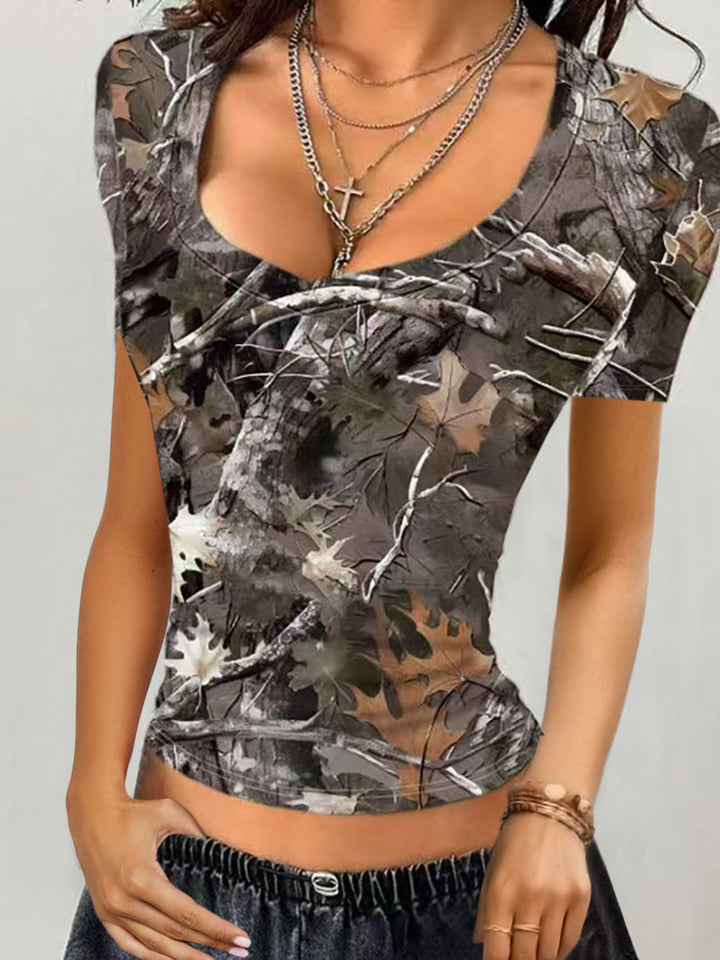 Dame kortærmet top i camouflage-design Stilla