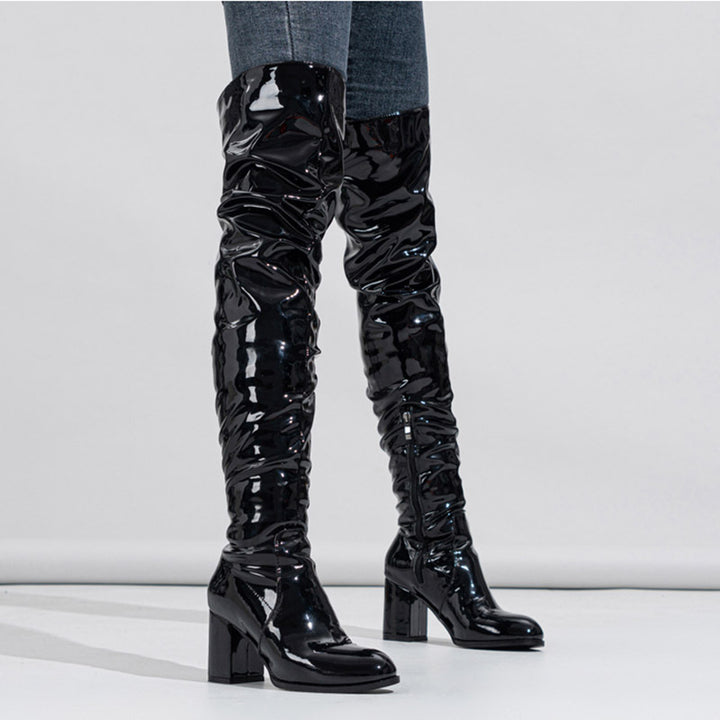 Dame Overknee-støvler med moderne folderdesign og blank finish Stilla