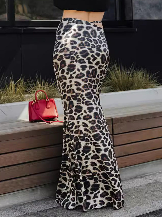 Dame maxiskørt med spændende leopardmønster og svingende kant Stilla