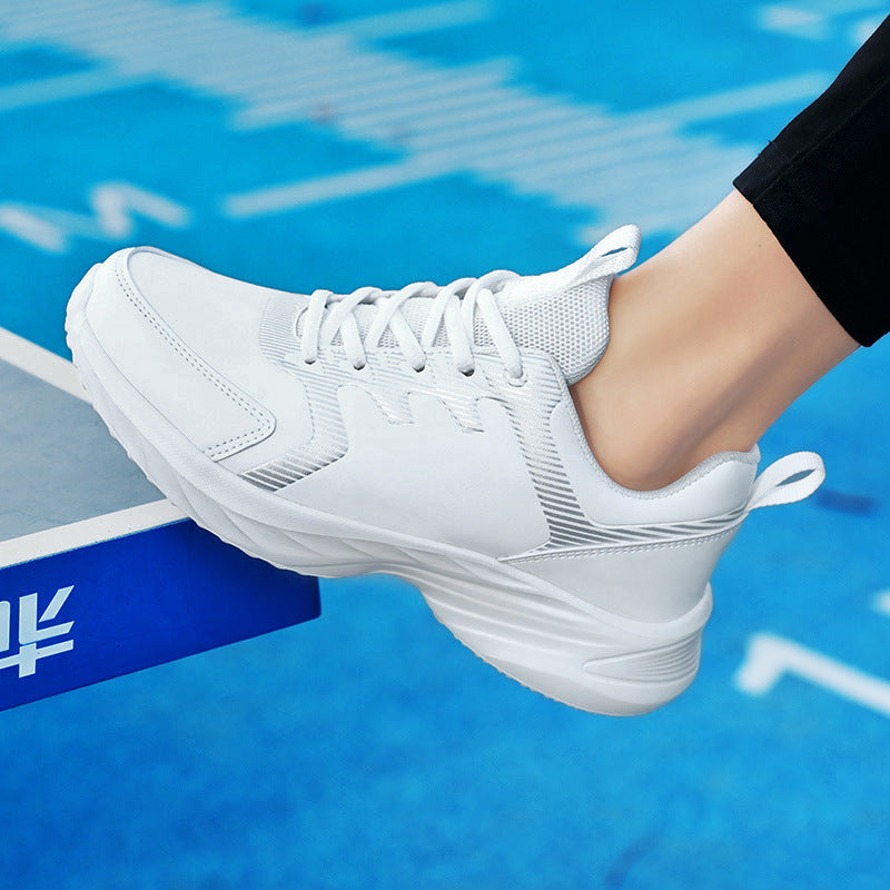 Unisex nan urbane komfort-sneakers med polstret kilehæl, åndbart mesh tunga og robust kunstlæderbelægning Skovae