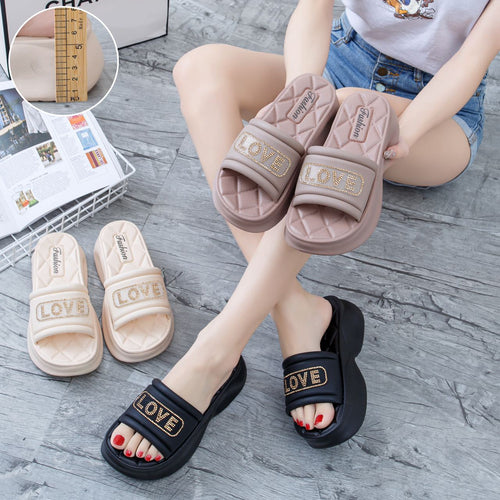 Dame Plattform-Slipper med glitrende LOVE-detalje Stilla