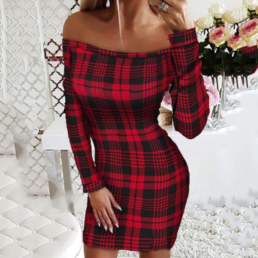 Dame Off-Shoulder Julekjole med glitrende applikationer og festtryk Stilla