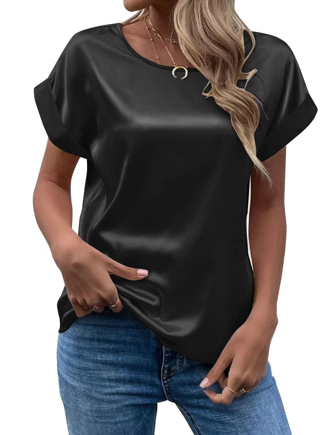 Dame Satin T-shirt med elegante detaljer Skovae