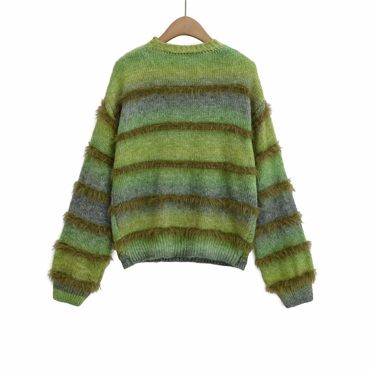 Dame strikpullover med fluffy elementer og farverigt stribemønster Stilla