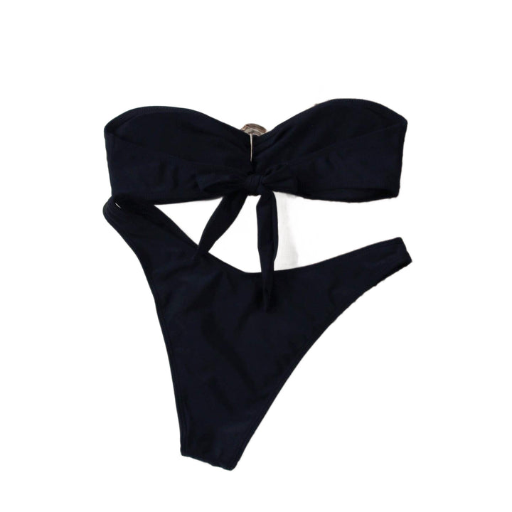 Dame Bikini-sæt med elegant bandeau-top og moderigtig buksevidde Skovae