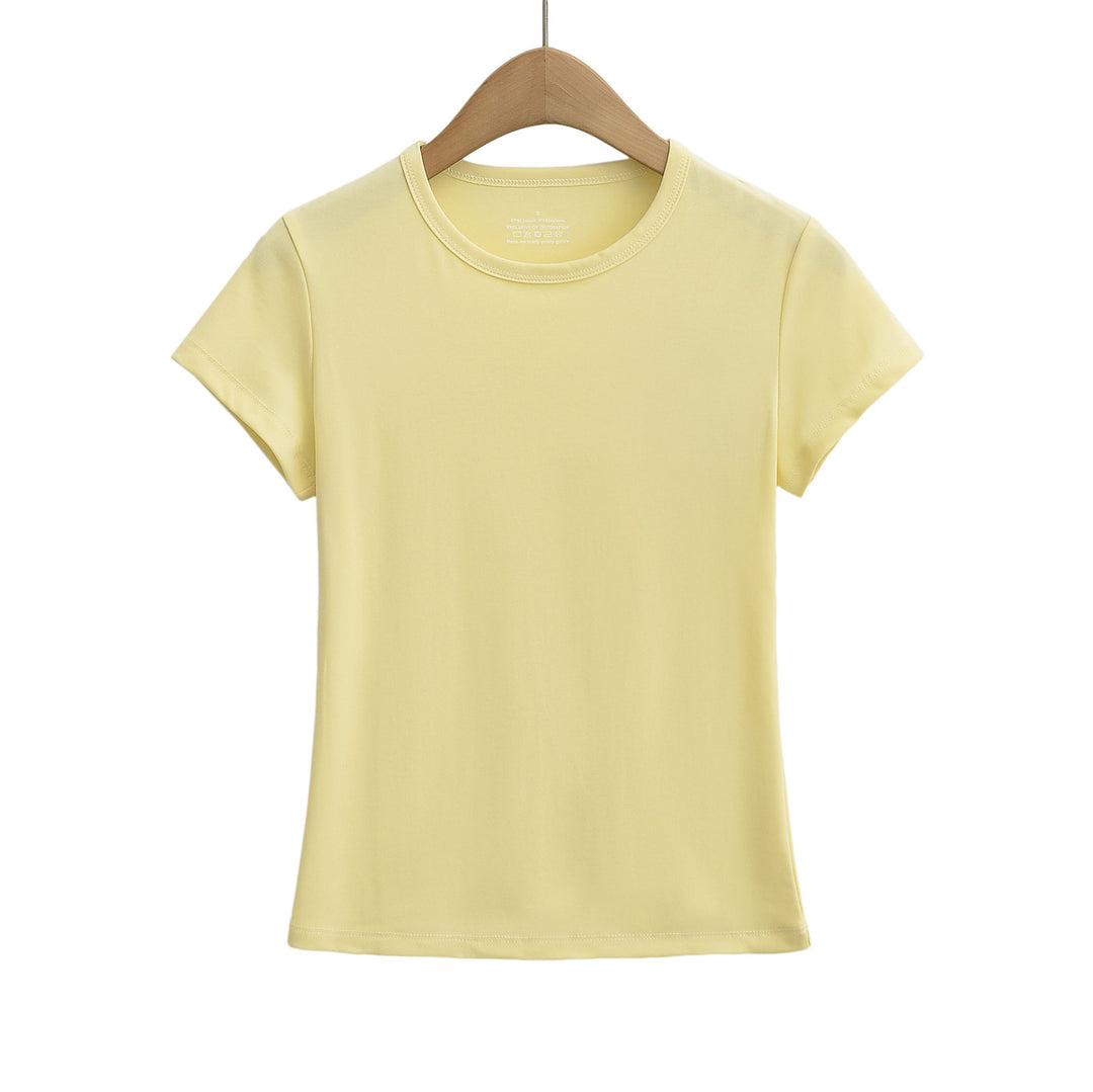 Dame Basic T-shirt med rund udskæring og tætsiddende pasform Stilla