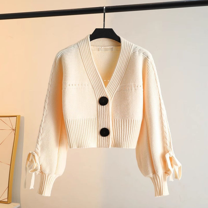 Dames moderigtig cropped cardigan med elegante knapdetaljer og unik ribbet tekstur Stilla