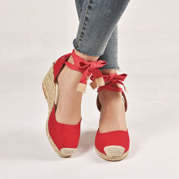 Dame nan Textil-Espadrille med bastkile, sløjfebånd-ankelrem og hæklede tåkapper Skovae