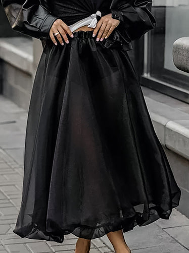 Dame Maxiskirt lavet af flydende tyl med elastisk talje og svajende kant Stilla