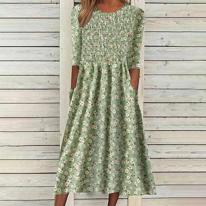Dame Midikjole med elegant rynkning og praktiske lommer Stilla