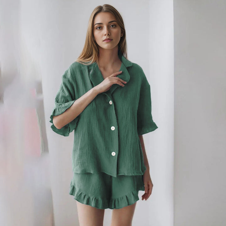 Dame pyjamasæt med afslappet snit og dekadente ruffles detaljer Stilla