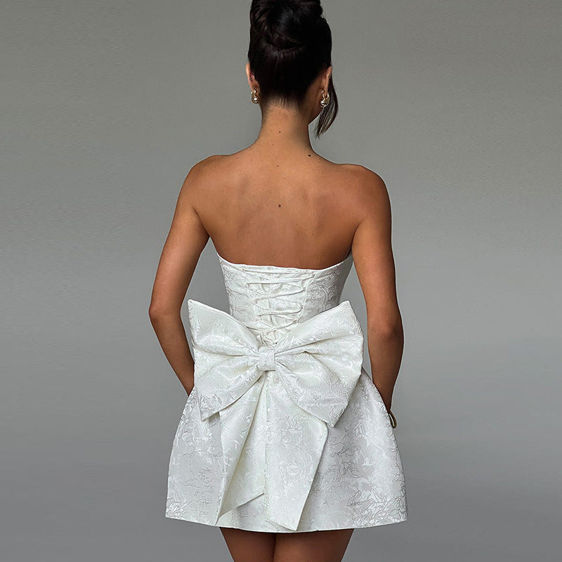 Dame Strapless Cocktailkjole med voluminøst Skørt Skovae