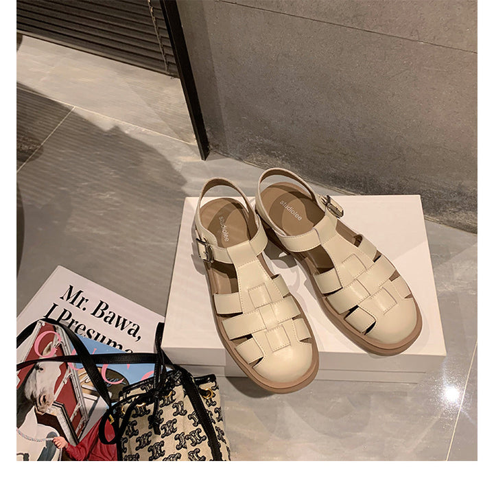 Dame lukkede sandaler med detaljerem Stilla