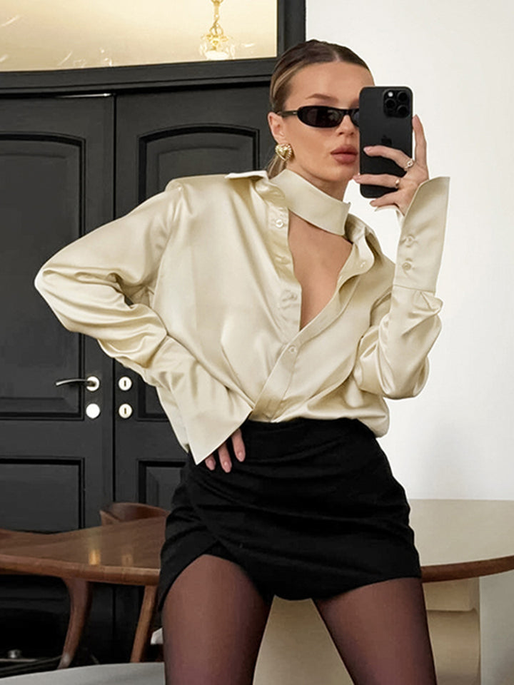 Dame chiffonbluse med højtstående krave og elegante detaljer Stilla