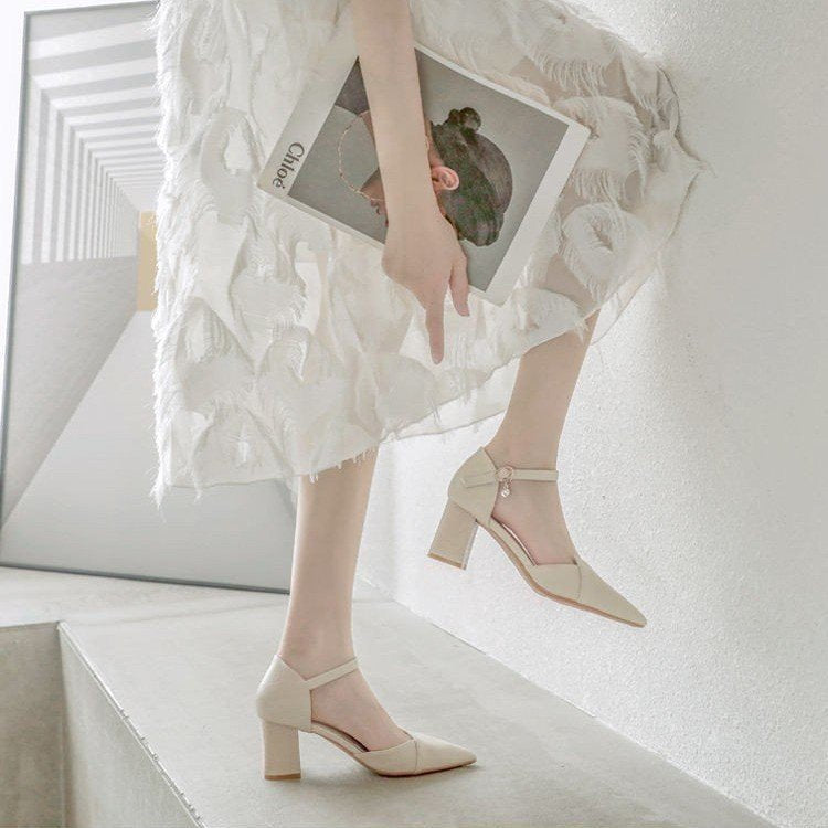 Dame elegante Slingback-pumper med moderne rem-design og komfortabel blokhæl Stilla